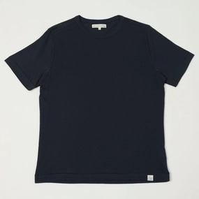 Merz b. Schwanen 'Good Basics' Pima Cotton T-Shirt - Dark Navy Minimalist Wear Perfect for Any Outfit