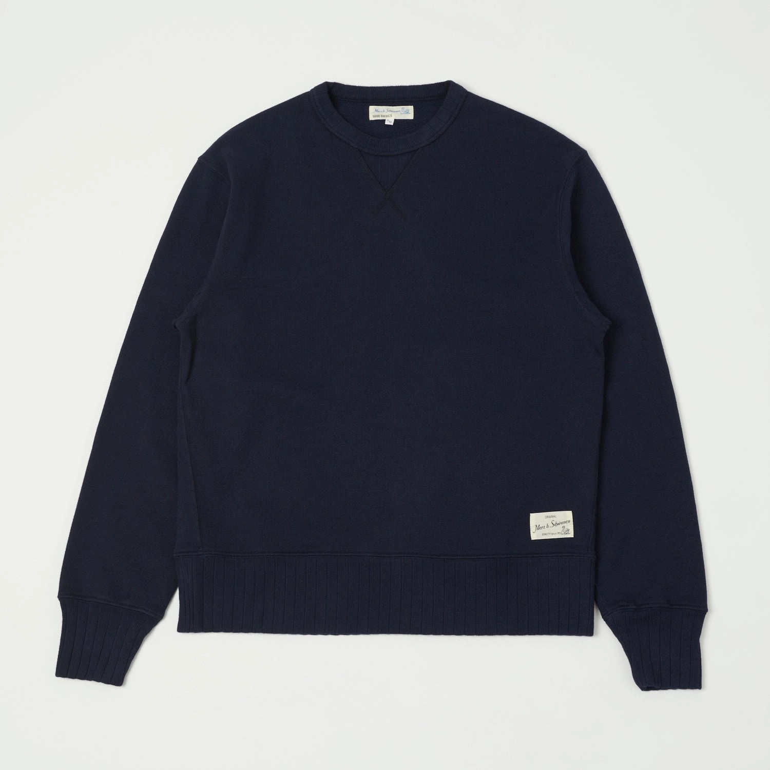 Outdoor Adventure glove accents Merz b. Schwanen 'Good Basics' Relaxed Sweatshirt - Dark Navy