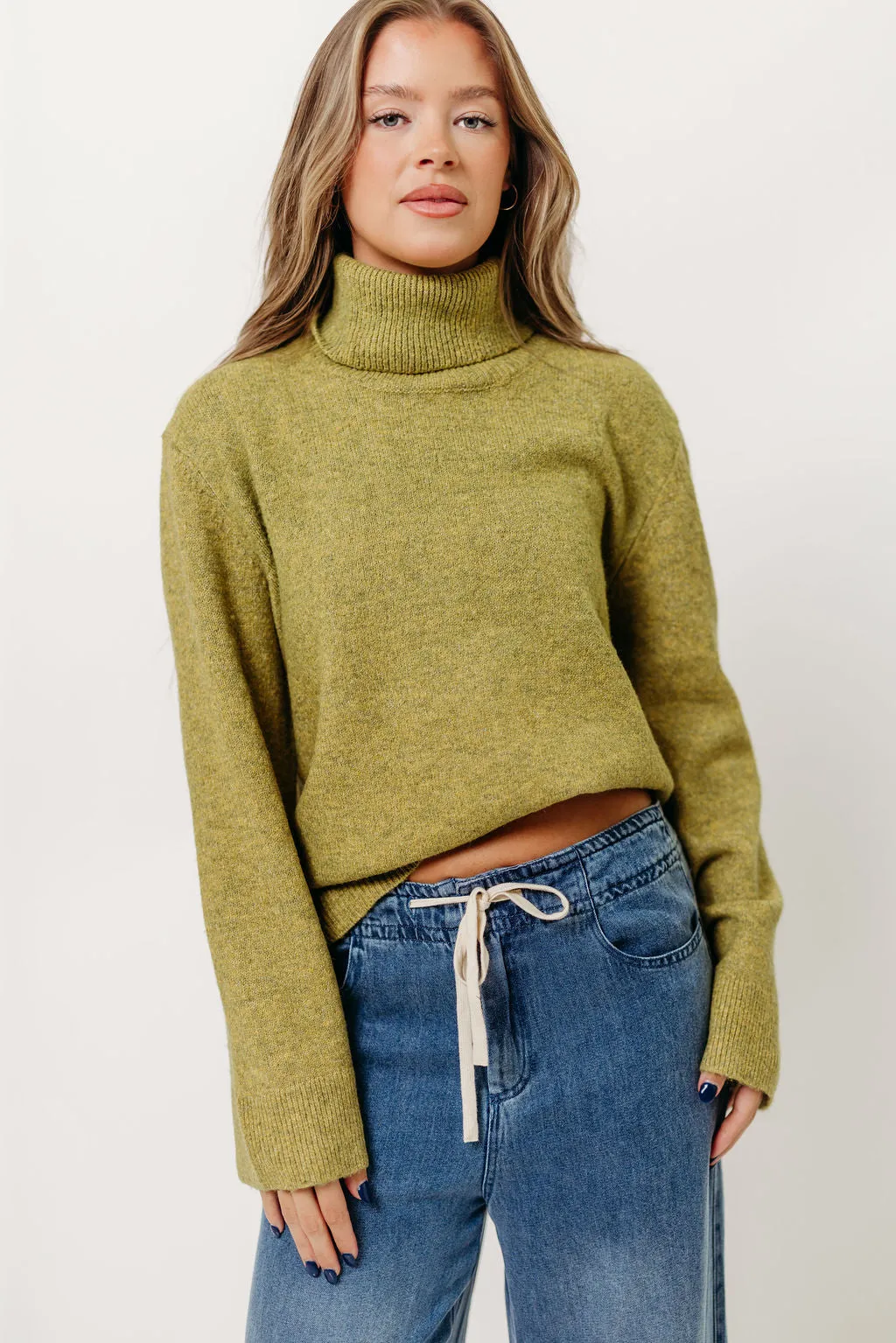 Cozy Texture Fresh Layer Mildred Turtleneck Sweater in Citron