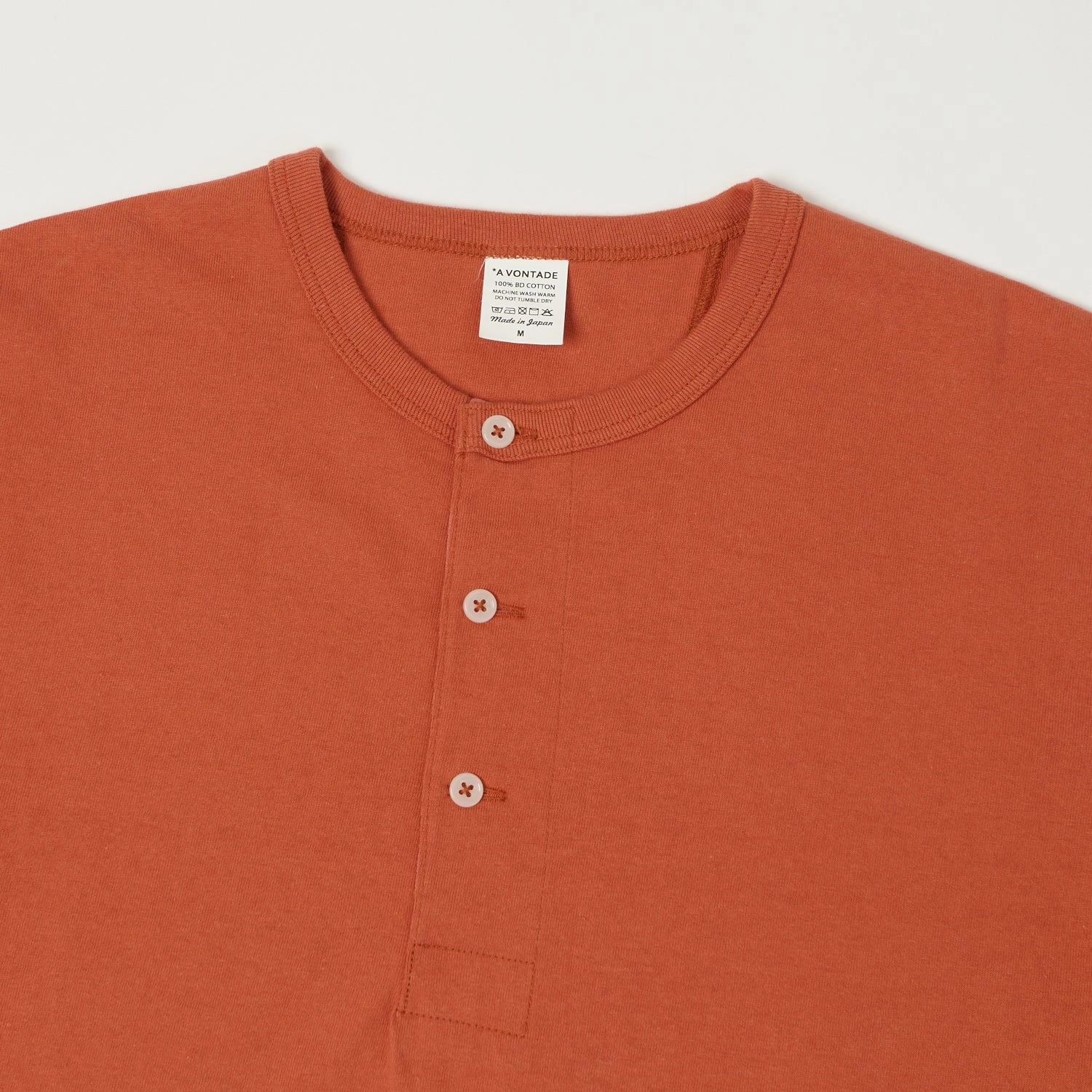 Comfy Design Soft Design A Vontade Henley T-Shirt - Sunburn Red