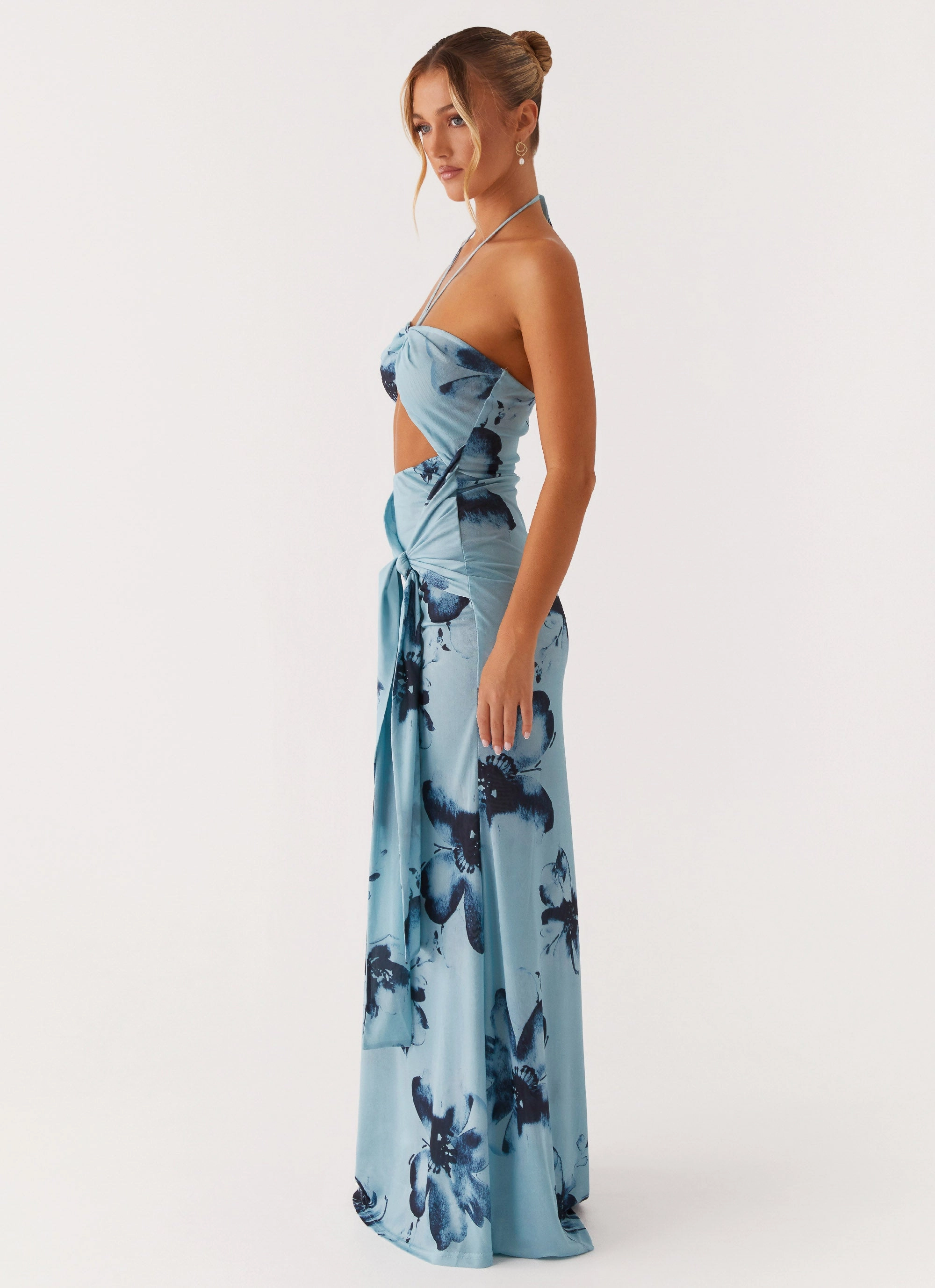 Soft Appearance Work Mood Antonia Maxi Dress - Black Blue Floral