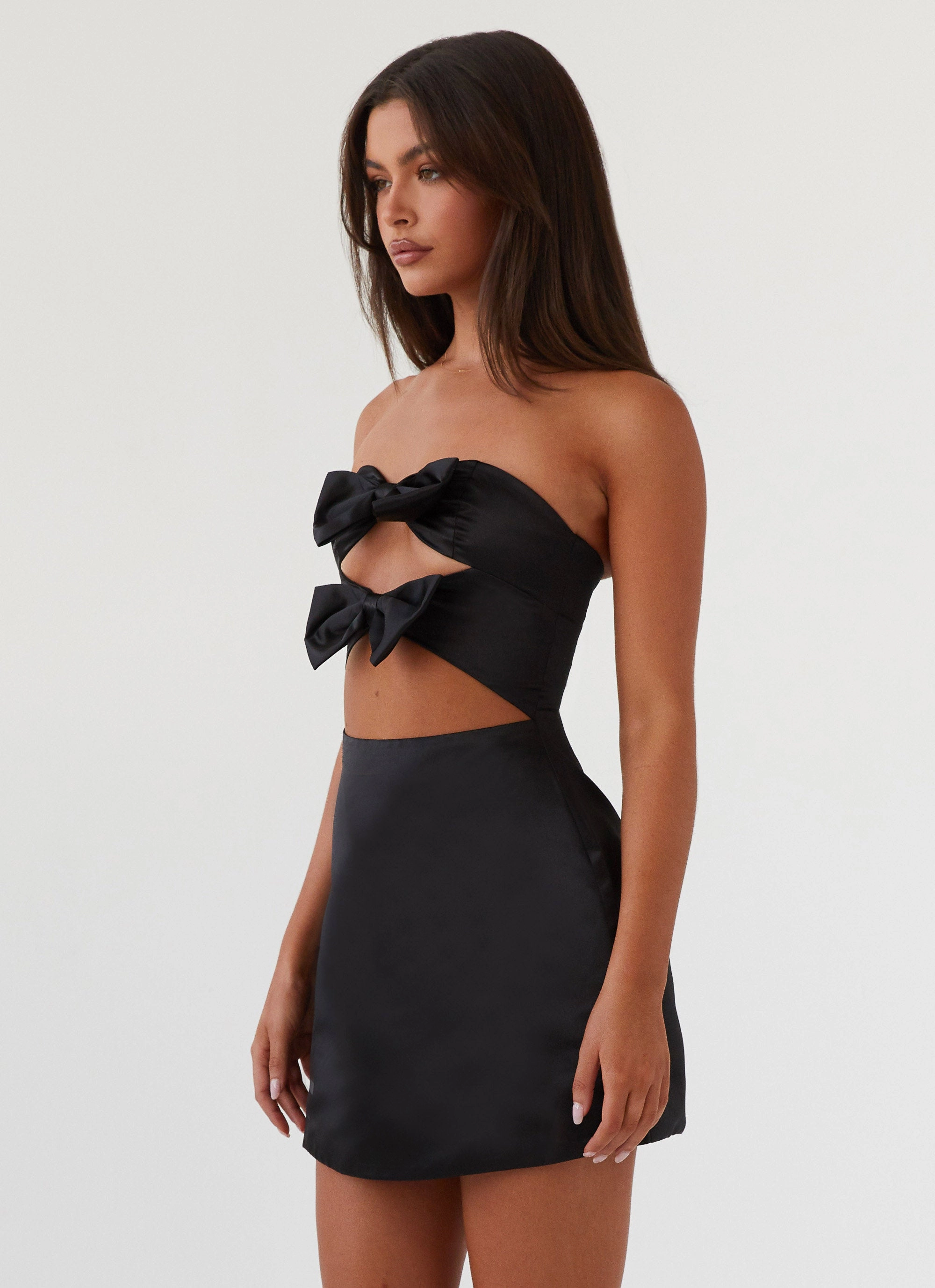 Girl Crush Bow Mini Dress - Black MoldResistantTexture Layered Comfort Wear