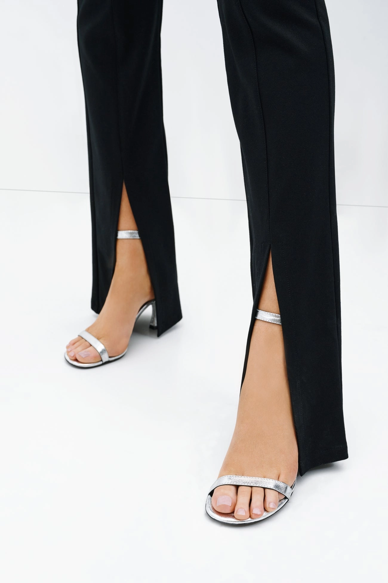 Petra Sandals relaxed shape