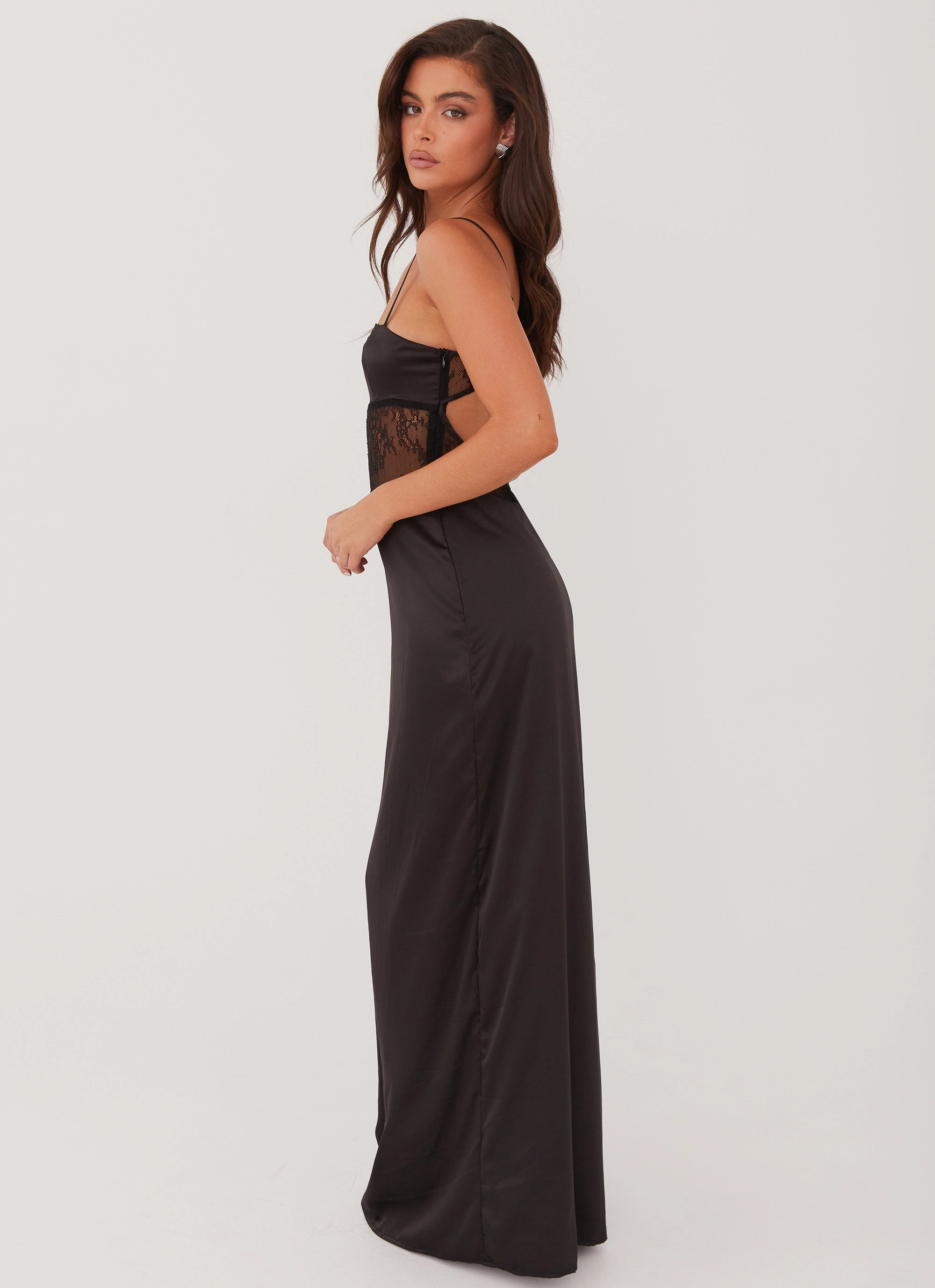Palais Royale Lace Maxi Dress - Black Elegant Touch Sleek Form