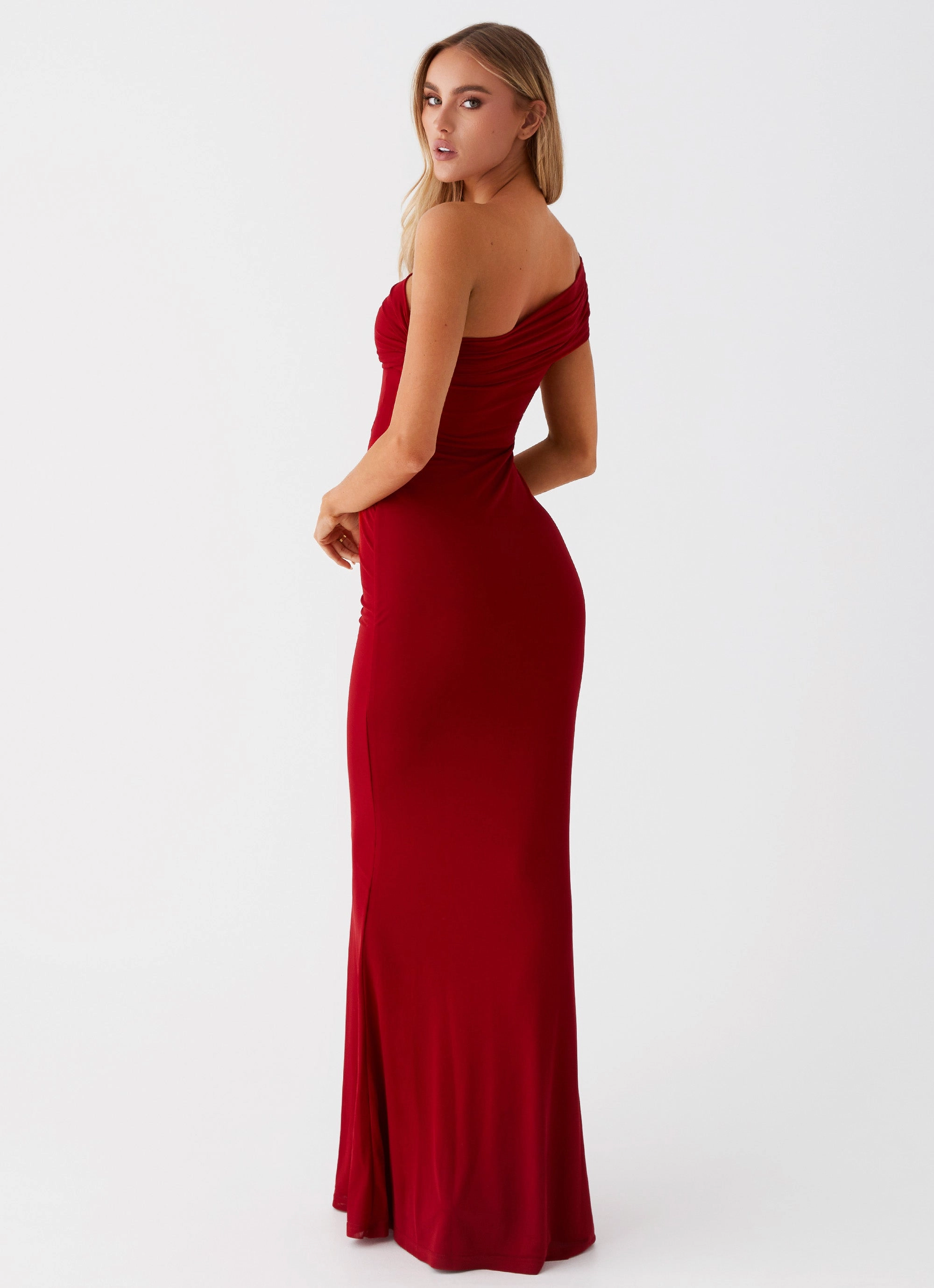 Easy Elegance Reine Maxi Dress - Red