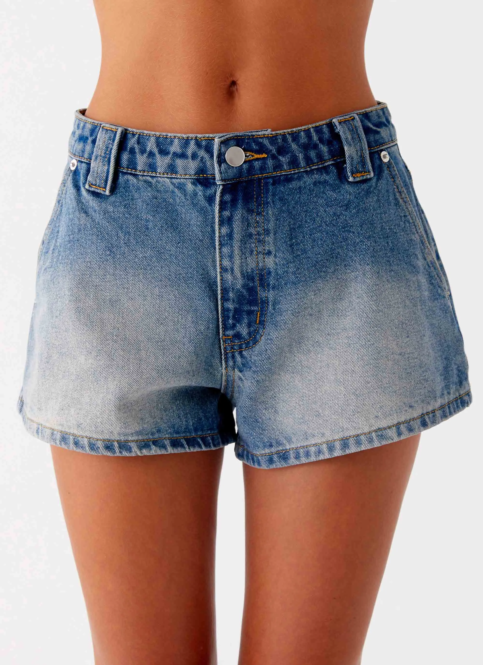Easy Wearing Frida Denim Shorts - Vintage Wash Blue