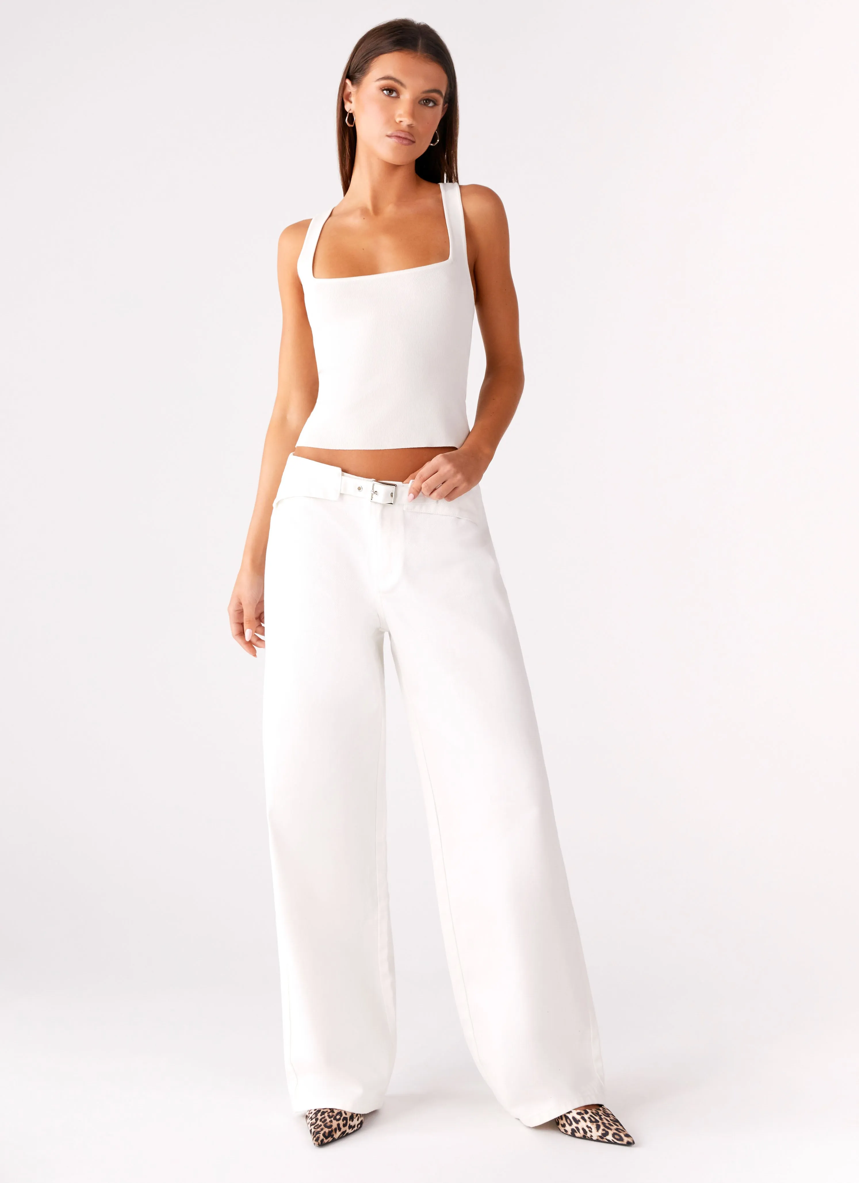 Texas Low Rise Jeans - White On-the-Go Look