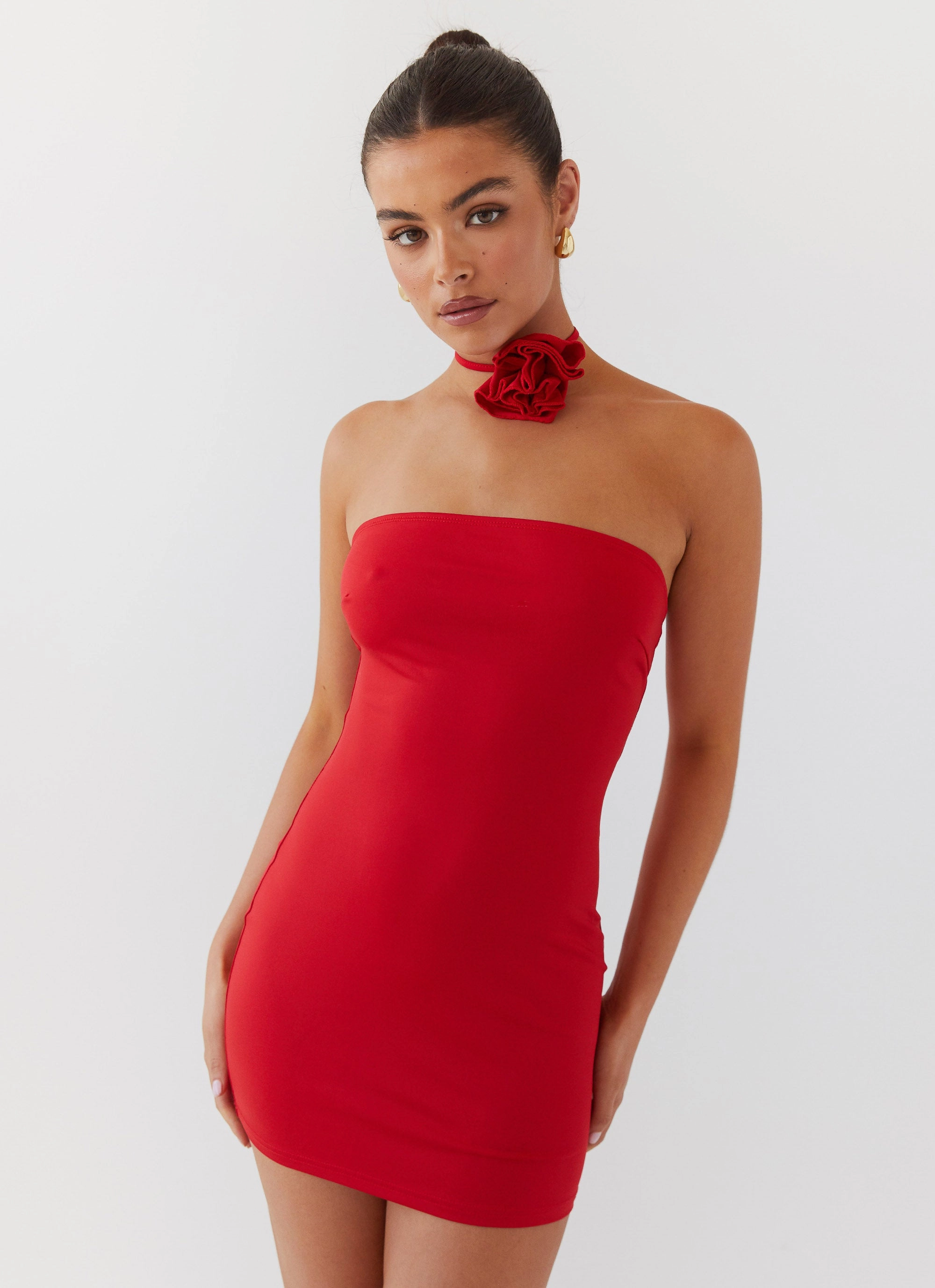 Fashion Look Chill Design Ruby Glamour Rose Mini Dress - Rouge Red