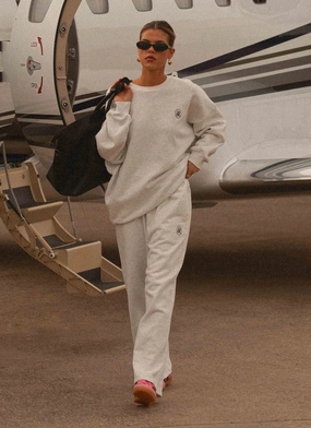 Signature Sweatpants - Grey Fit Vibe Warm Undertone