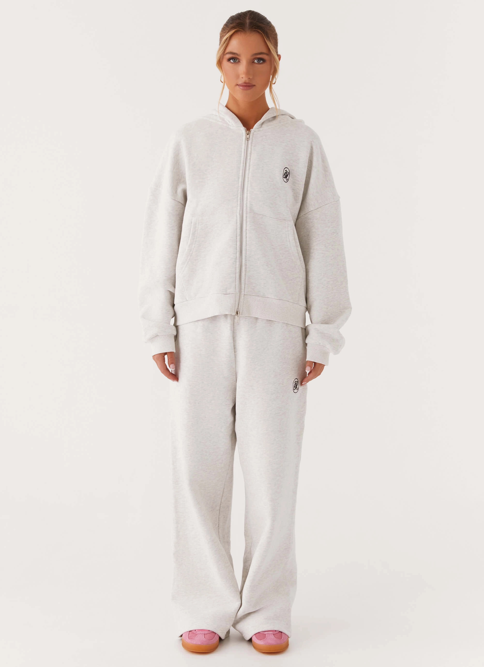 Relaxed Look Signature Sweatpants - Grey