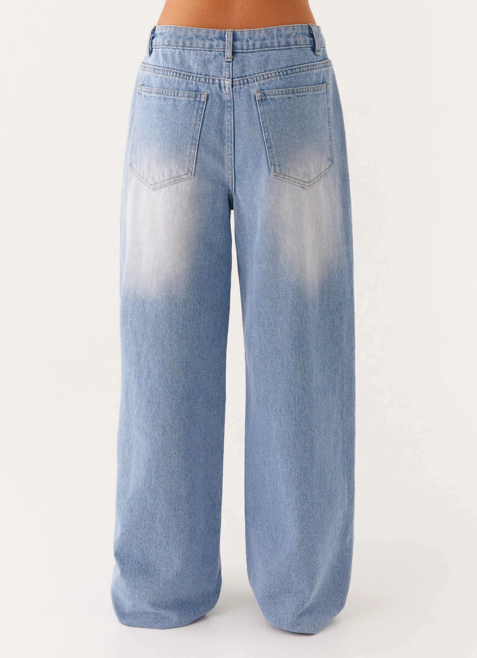Back Again Straight Leg Denim Jeans - Light Wash Blue Light Outfit