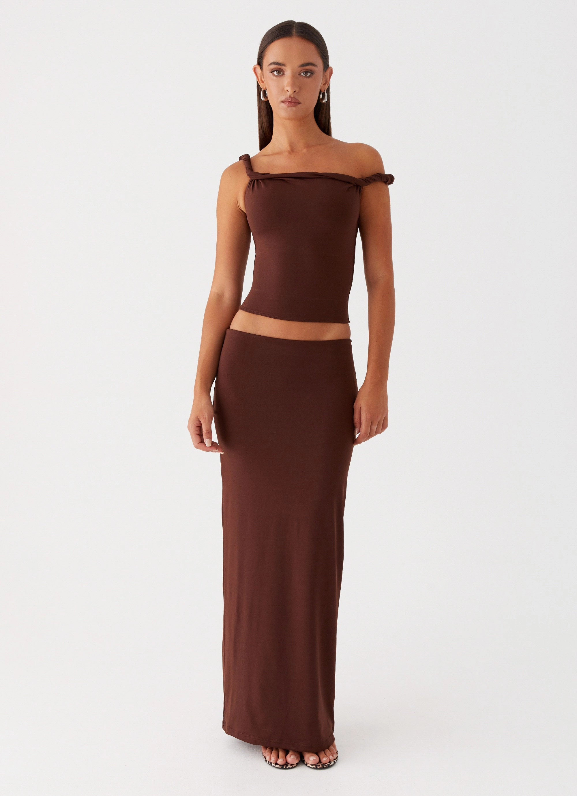 Mid layer Perfect Shape Solace Soul Twist Shoulder Top - Chocolate