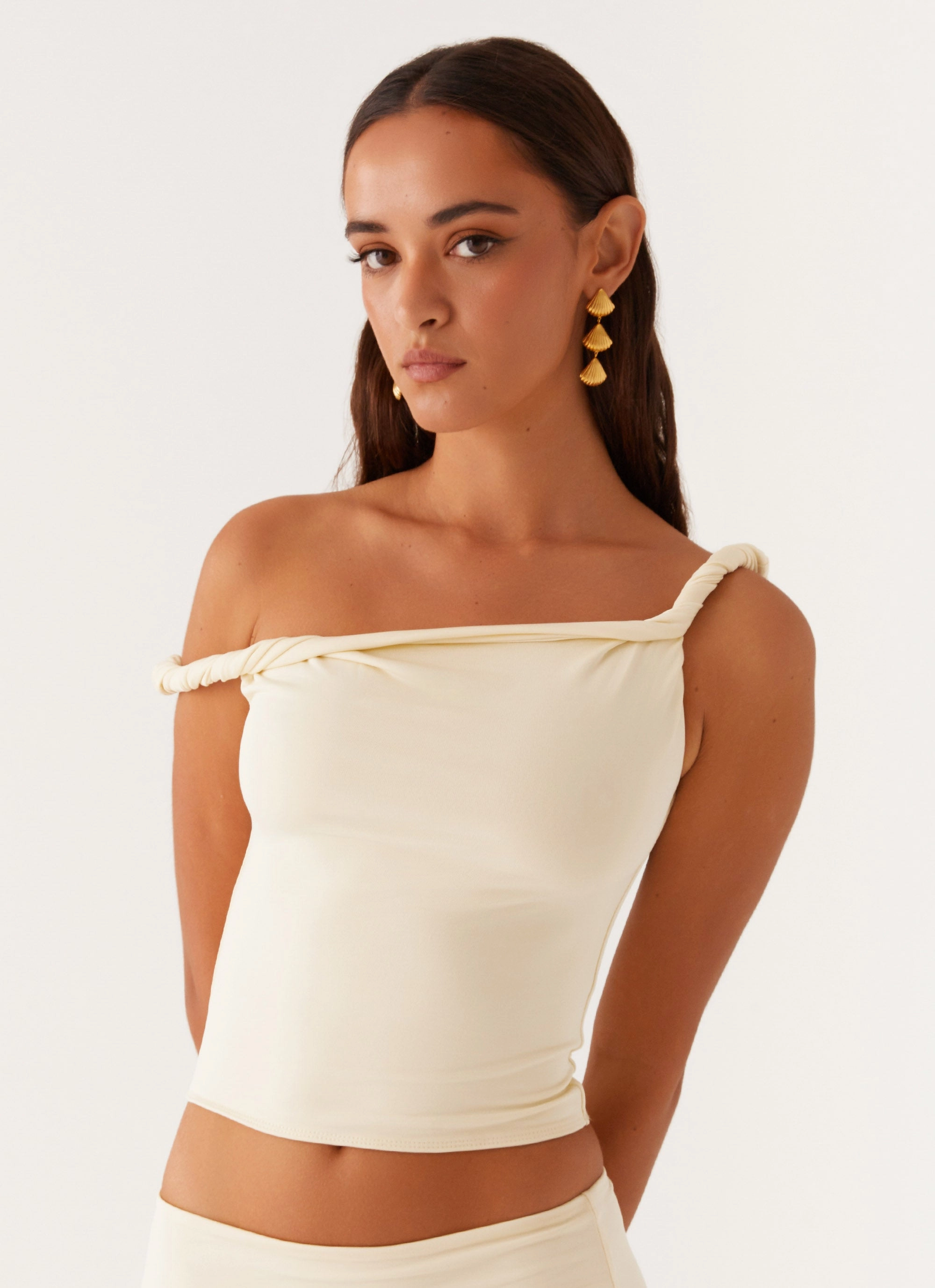 Solace Soul Twist Shoulder Top - Yellow Flattering Look Wear Perfect For Any Occasion
