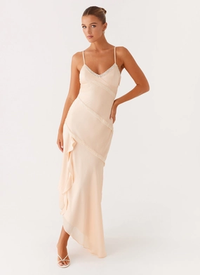 Solana Maxi Dress - Peach soft elegance