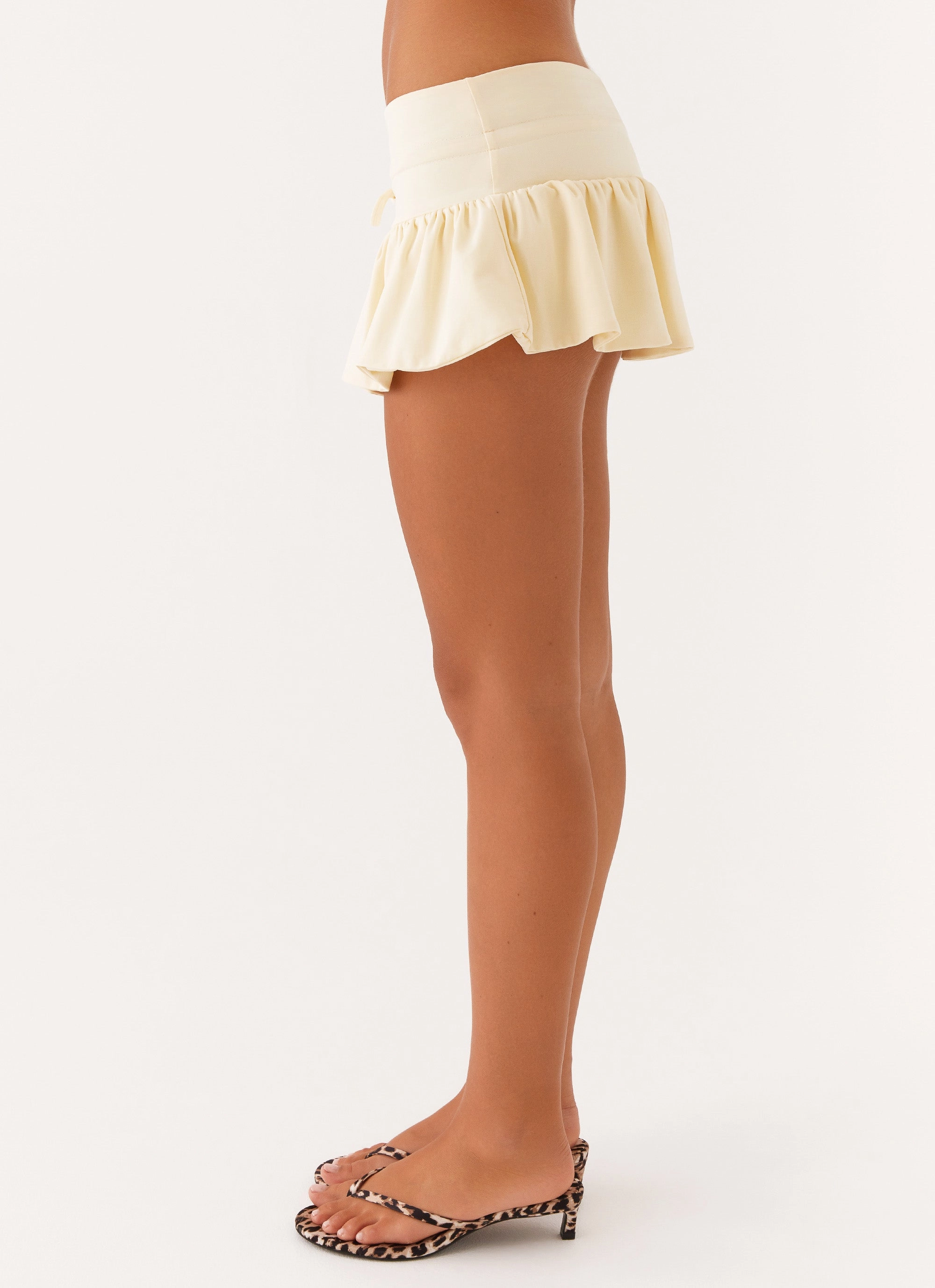 Landon Mini Skort - Lemon Elegant Charm