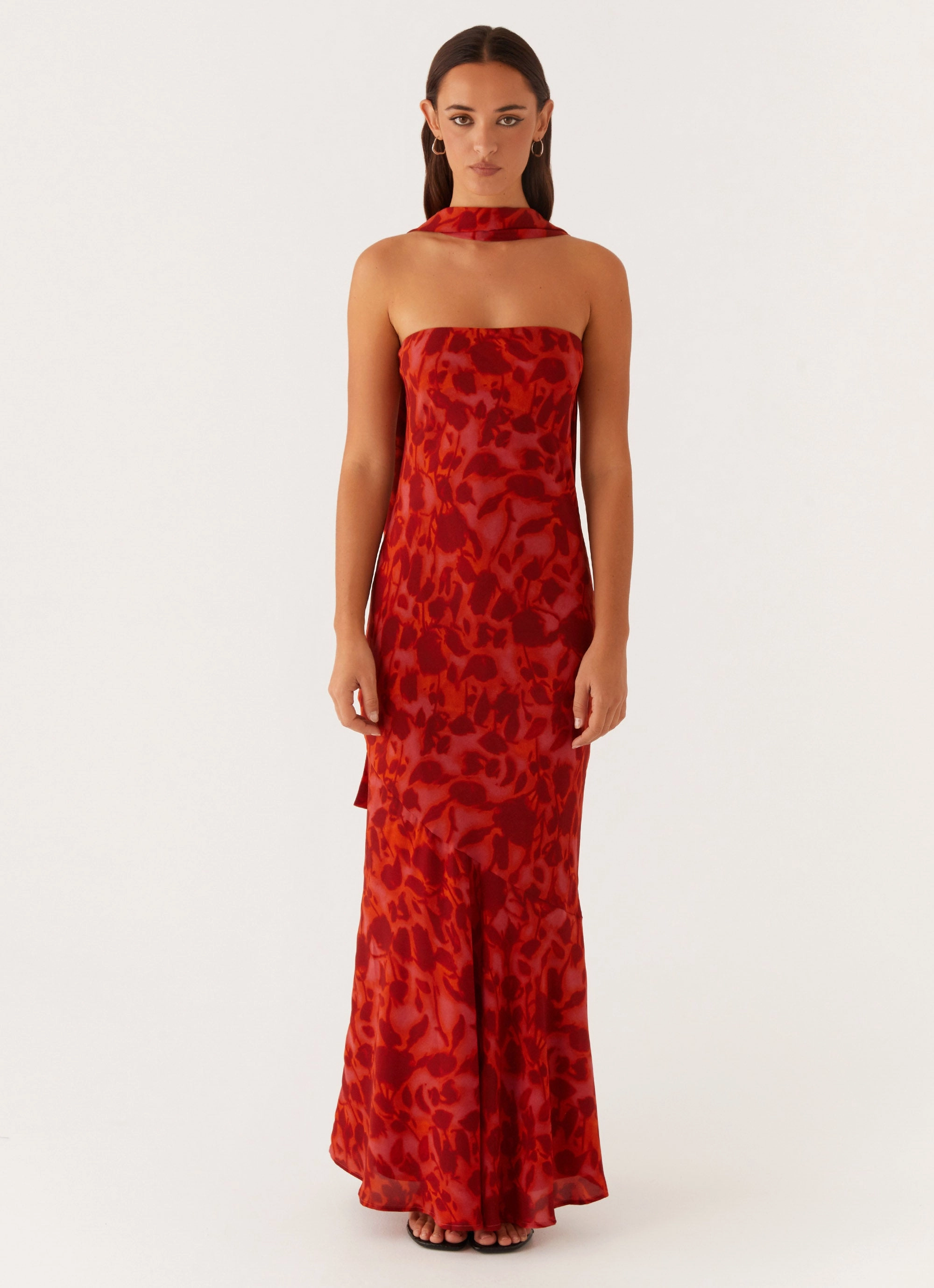 Air Beauty Luxe Appeal Under The Pagoda Maxi Dress - Deep Red Floral