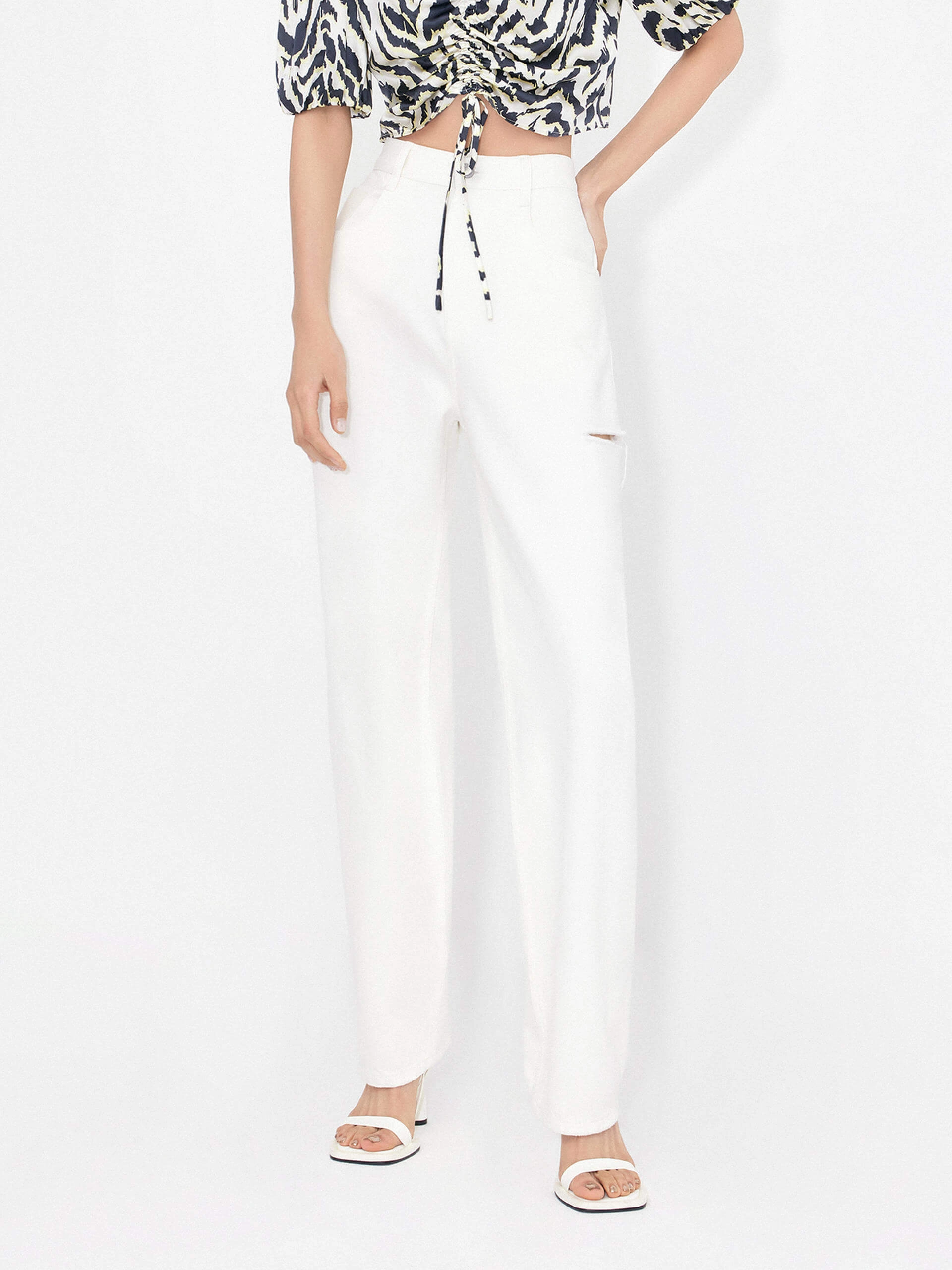 Smart Basic Straight Ripped Jeans in Cotton