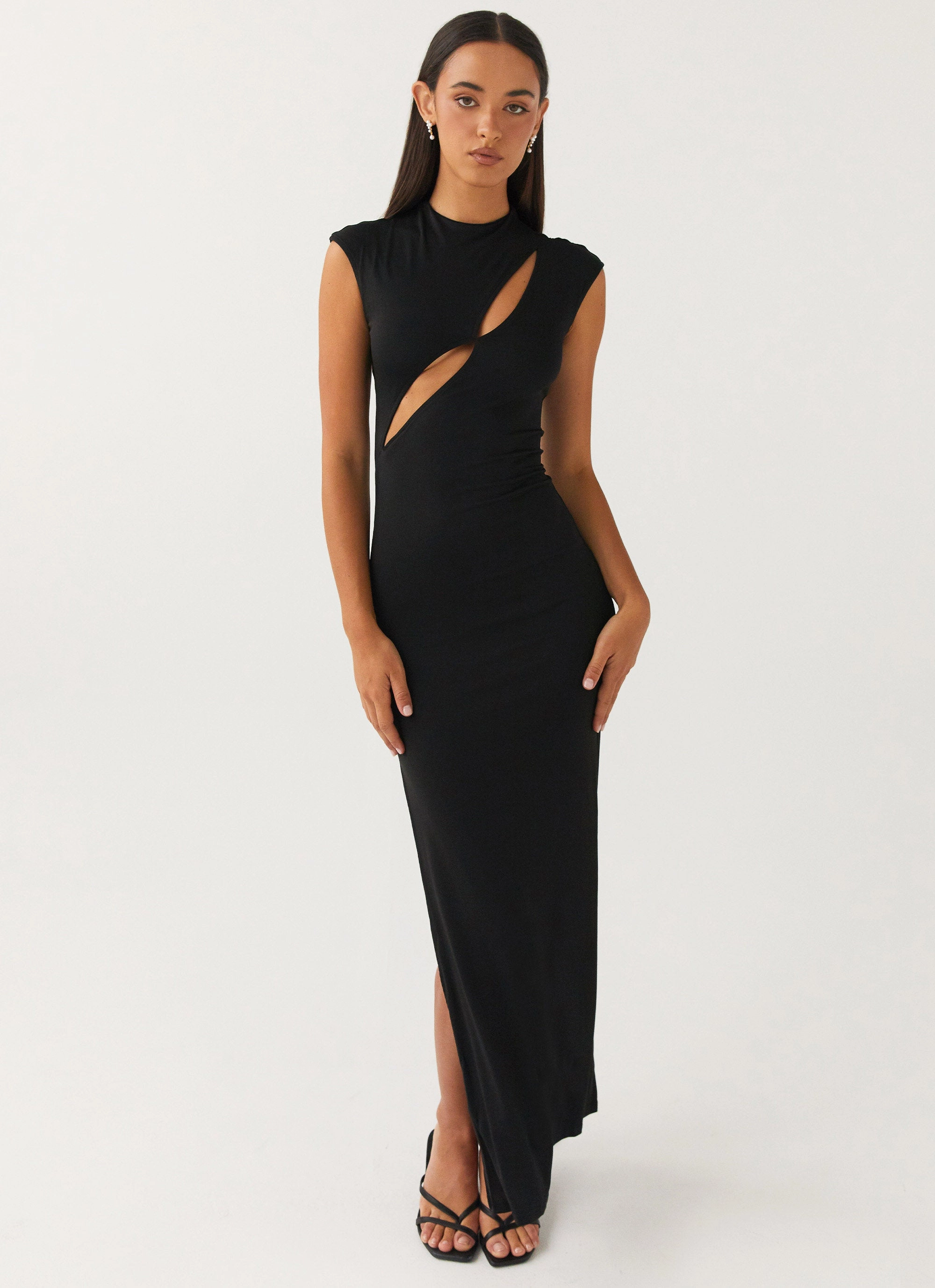 Special Affair Maxi Dress - Black Sporty Comfort
