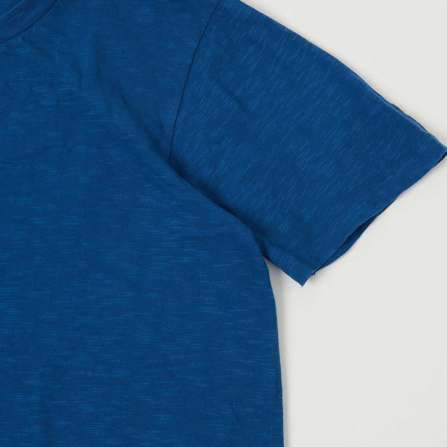 SoftenedTexturedWeave Set In Sleeve Velva Sheen Rolled Crew Neck T-Shirt - Blue