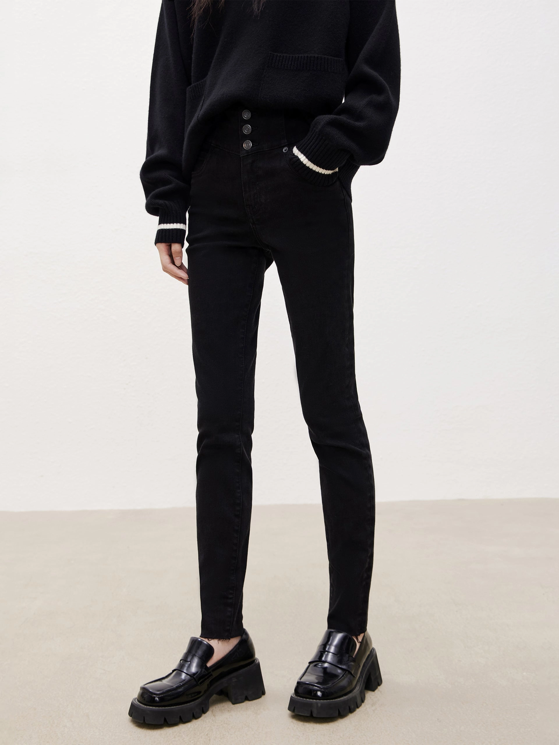 Wide Waistband Jeans in Skinny Sandblasted Details Modern Minimalist Stretch